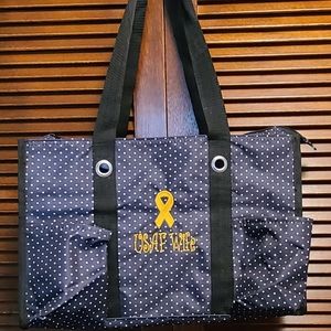 Thirty One NWOT zip top utility tote